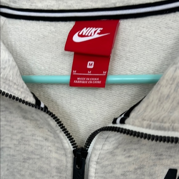 Women’s Nike Heathered Quarter-Zip Pullover - Picture 2 of 4